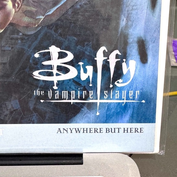 ๐ฆRare Buffy the Vampire Slayer - Season 8 Graphic Novel #10 - Anywhere But Here - Picture 2 of 16